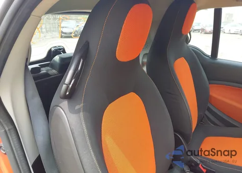 2016 Smart Fortwo из США, поврежденный, VIN WMEFJ5DAXGK054834